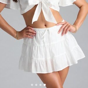 White Tiered Skirt size M Preppy